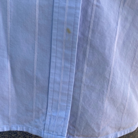 The perfect faconnable preppy button down! - Picture 5 of 7